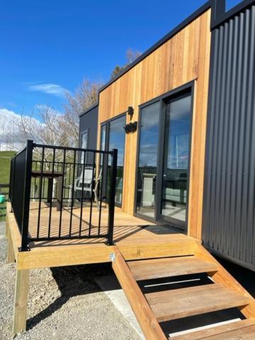 Boutique Tiny House - Te Anau Country Accommodation Bagian luar foto