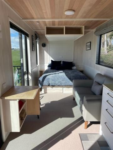 Boutique Tiny House - Te Anau Country Accommodation Bagian luar foto