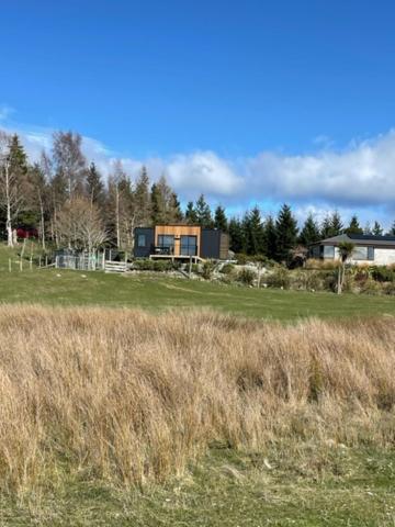 Boutique Tiny House - Te Anau Country Accommodation Bagian luar foto