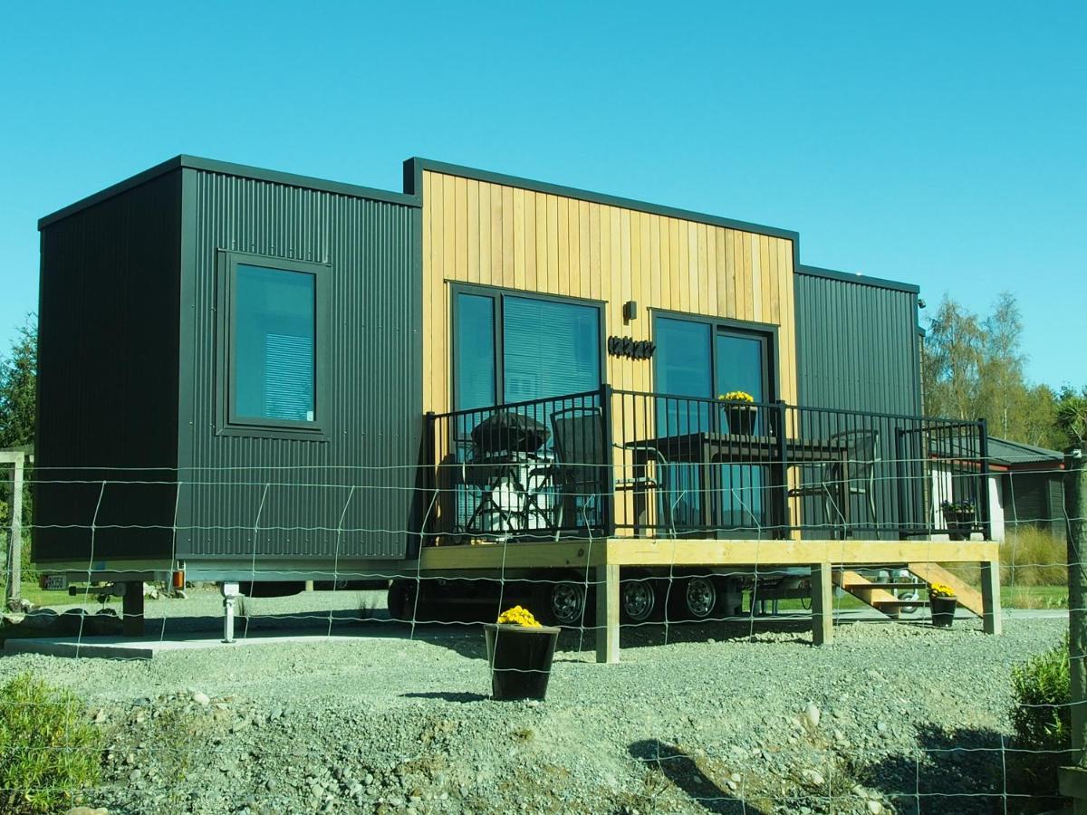 Boutique Tiny House - Te Anau Country Accommodation Bagian luar foto