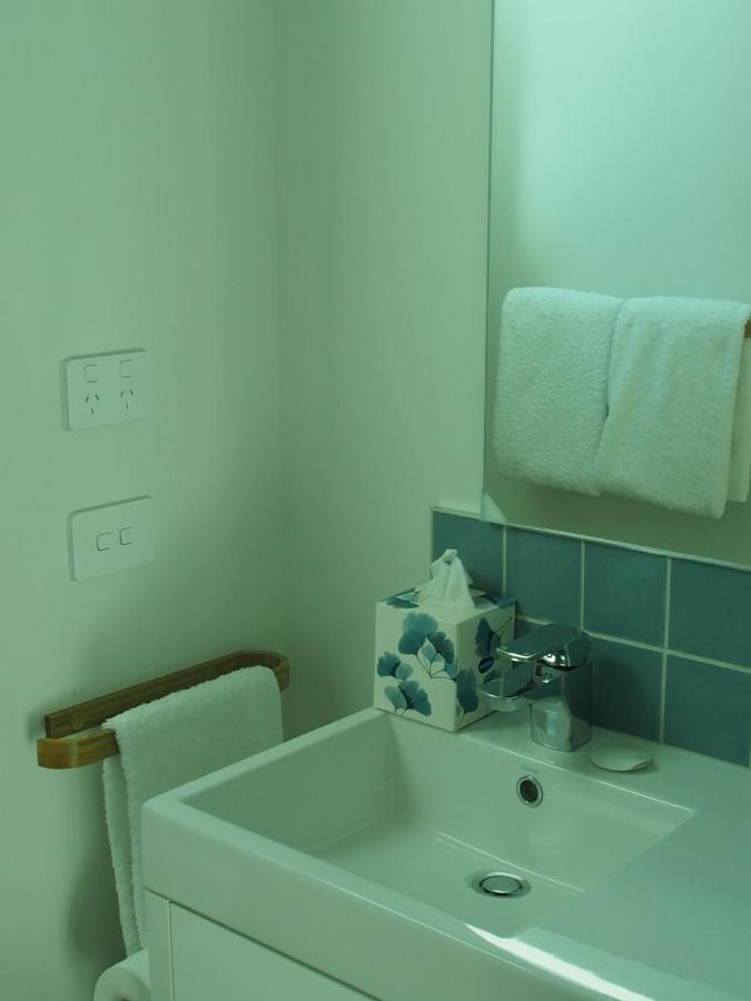 Boutique Tiny House - Te Anau Country Accommodation Bagian luar foto